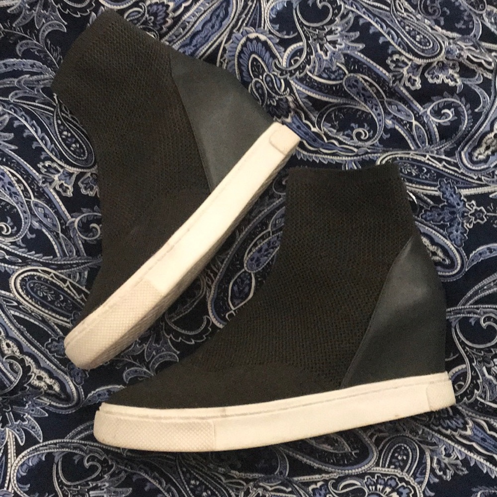 ⭐️Steve madden ⭐️8 5M camo green